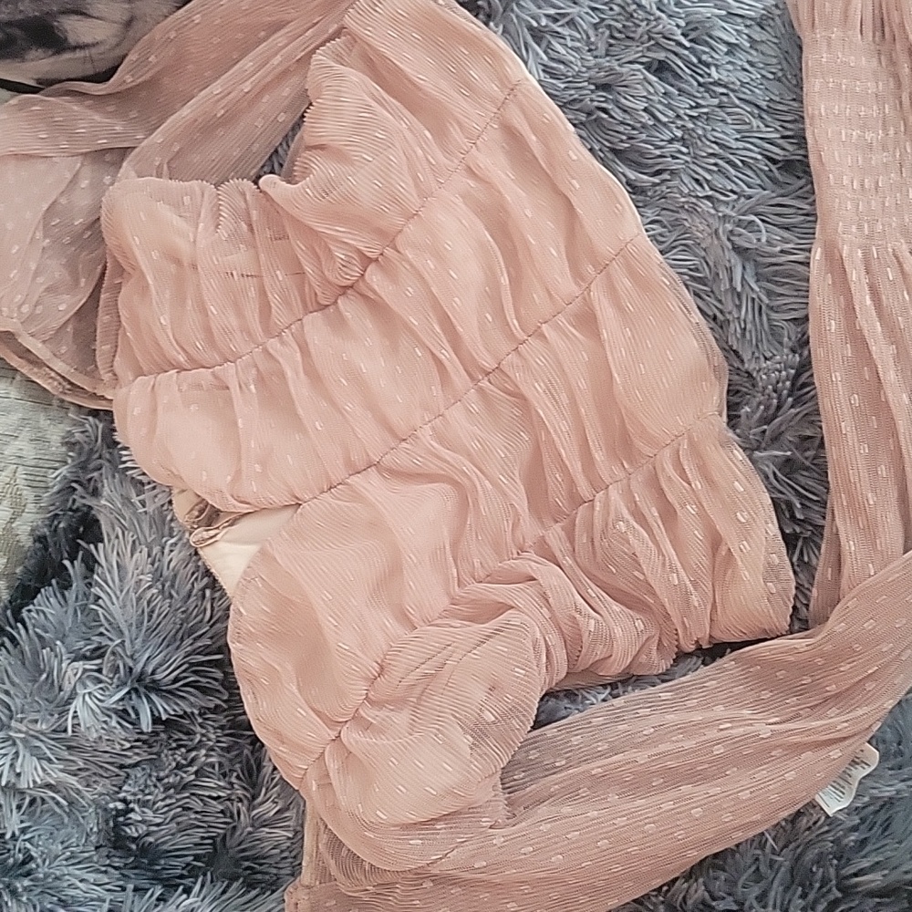 LACE TOP - Picture 2 of 3